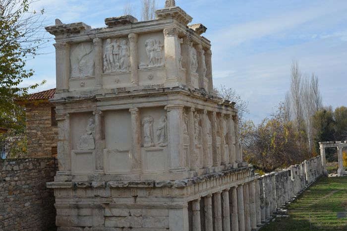 YEDİ KİLİSE BERGAMA